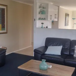Apollo Luxury **** Меримбула